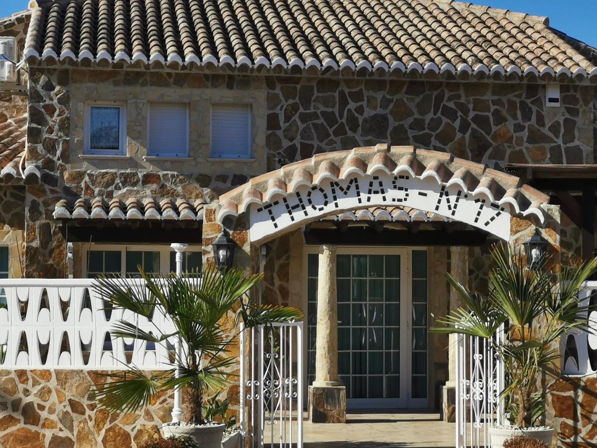 דירות אל פובלטס Residencia Thomas מראה חיצוני תמונה